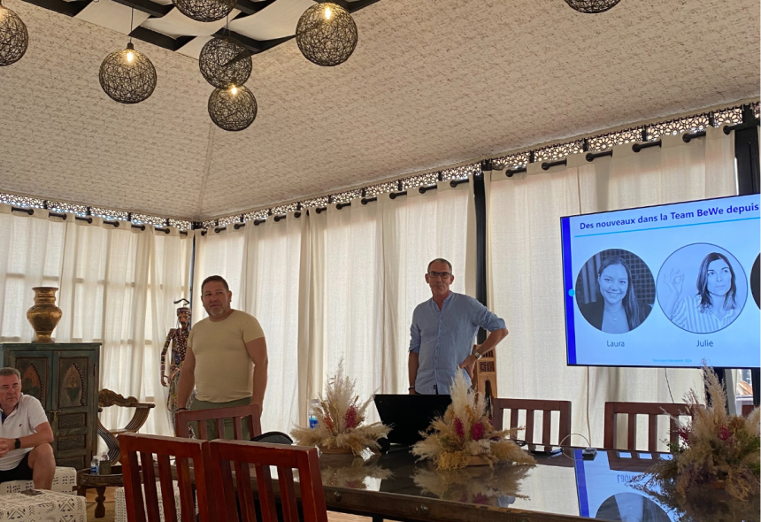 Une photo illustrant le séminaire de 10 ans fêté à Marrakech en septembre 2024
